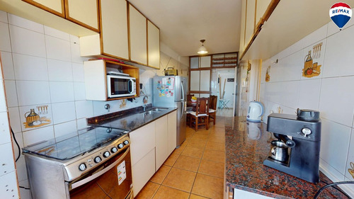 Venta 4 Amb Piso Alto Con Cochera En Colegiales
