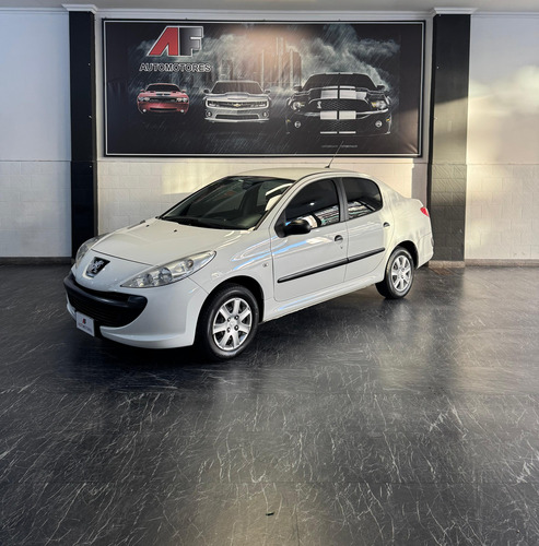Peugeot 207 1.4 Sedan Xr