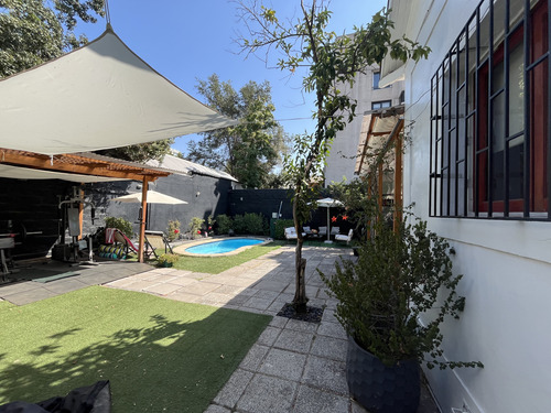 Se Vende Amplia Casa En Providencia