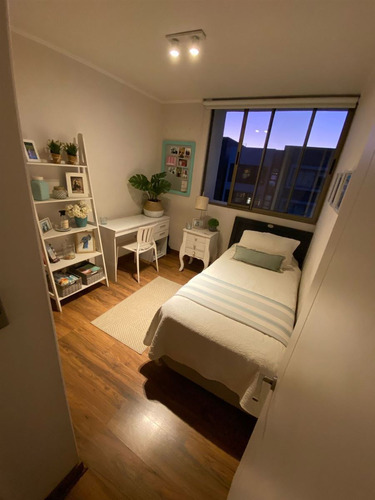 Departamento En Venta De 4 Dorm. Cercano Al Portal La Dehesa