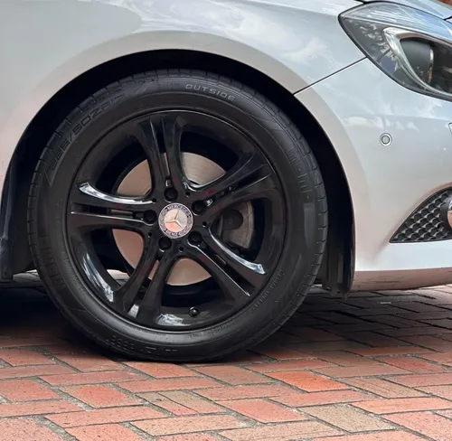 Mercedes Benz A200