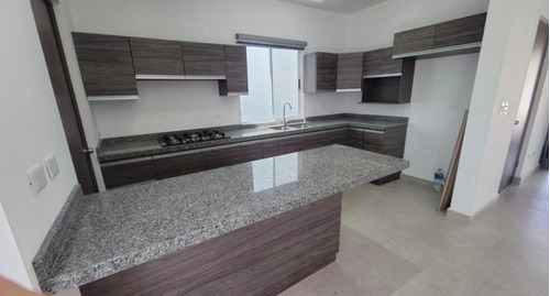 Casa En Venta En Ciudad Apodaca!!!