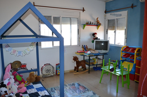 Casa En Venta De 3 Dormitorios En Playa Pascual