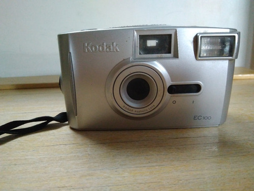 Máquina Kodak Antiga À Filme. (colecionador)