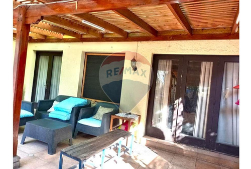 Excelente Casa Con Amplio Terreno Plaza Ñuñoa