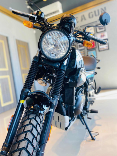 Imagen 11 de 16 de Royal Enfield Scram 411 Silver