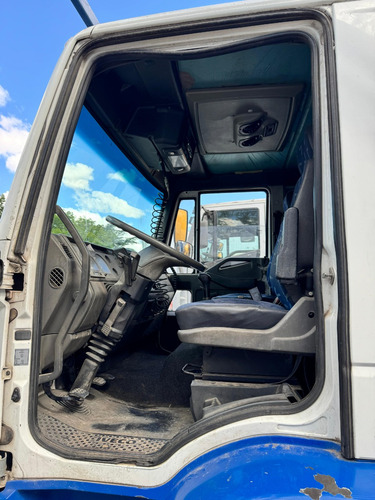 Camión Con Hidrogrúa Iveco Tector 170e22