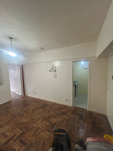 Departamento De 35m² Con Balcón Al Frente. Barrio Y Ubicación Privilegiadas: En La Vereda Del Subte H Y D. Zona Industrial Y Comercial. Facultades. Apto Profesional. Mega Punto Del Planeta. Dueño Dir