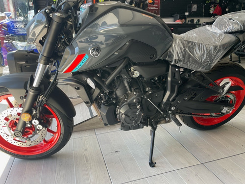 Imagen 2 de 5 de Yamaha Mt 07