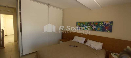 Imagem 9 de 15 de Cobertura Triplex Com 2 Vagas, No Humaitá, Rua Casuarina. - Ldco30028