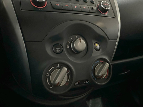 Nissan March 1.6 SV 16V FLEXSTART