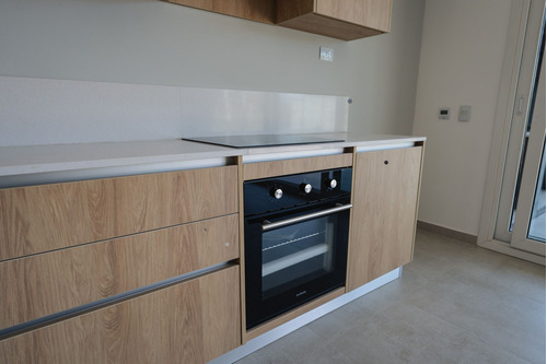 Townhouse En Alquiler En Luciérnagas 5 Ambientes