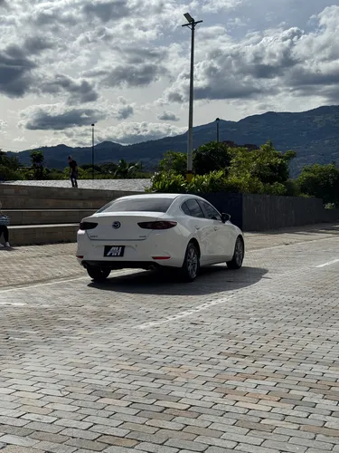 Mazda 3 2.0 Touring