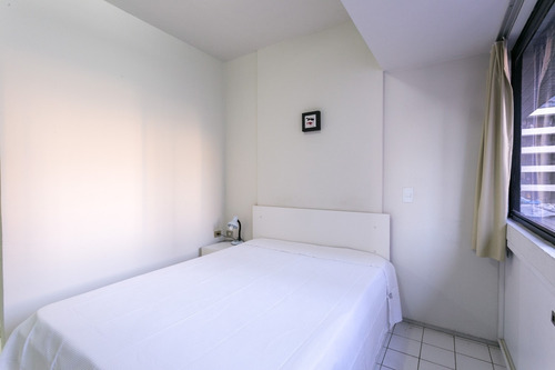 Imagem 9 de 14 de Apartamento 205, 5º Pav., Mobiliado Em Bem Pertinho Da Praia