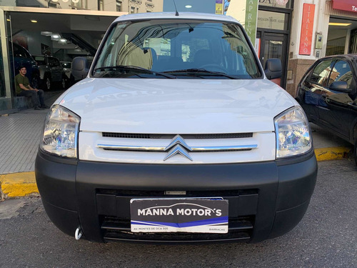 Imagen 2 de 15 de Citroën Berlingo Business Mixto Hdi 2022