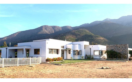 Hermosa Parcela Con Moderna Casa Mediterránea 2021 Hijuela