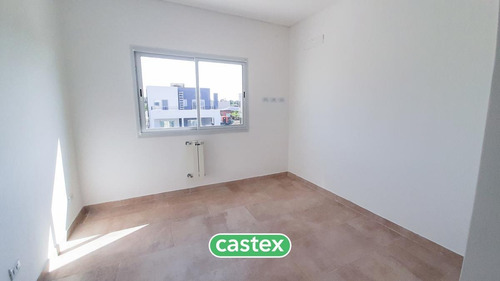 Imagen 21 de 30 de Casa En Venta En Santa Lucía, Pilar Del Este