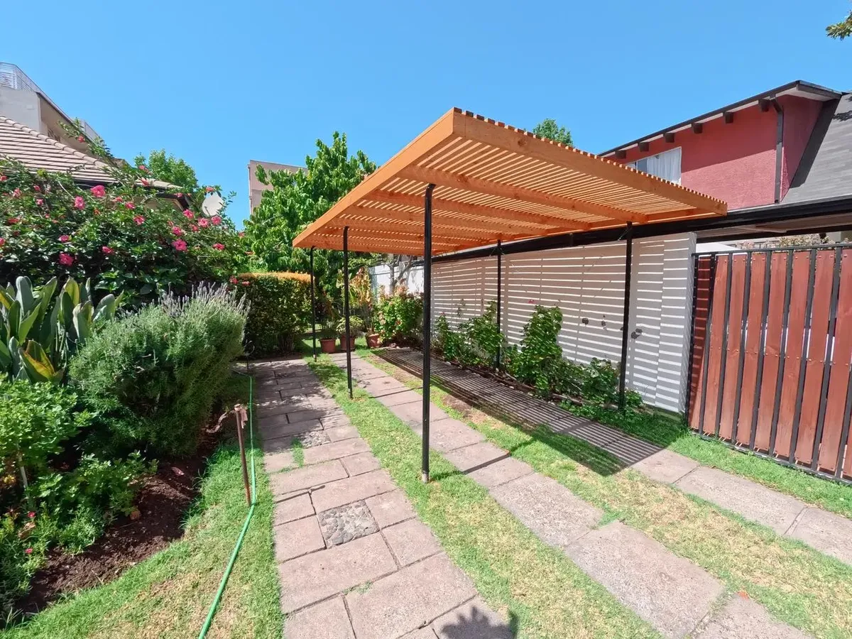 Imagen 3 de 15 de Casa En Ñuñoa 4 Dormitorios/3 Baños En Pasaje Cerrado