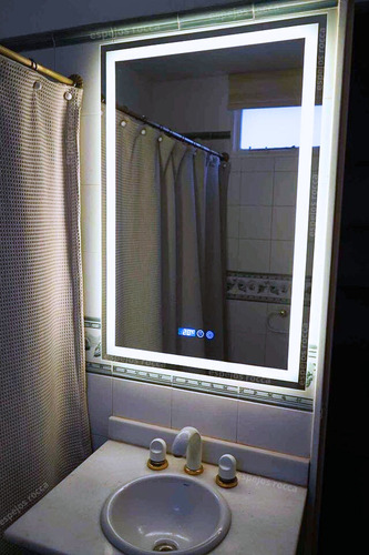 Espejos Luz Led Baño 60x70cm Touch Desempañador Hora Y Temp Transparente