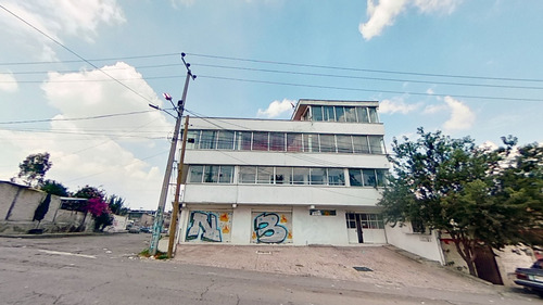 Edificio De Oficinas En Zona Comercial