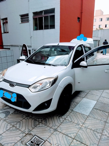 Ford Fiesta Sedan 1.6 Rocam Se Flex 4p 2014