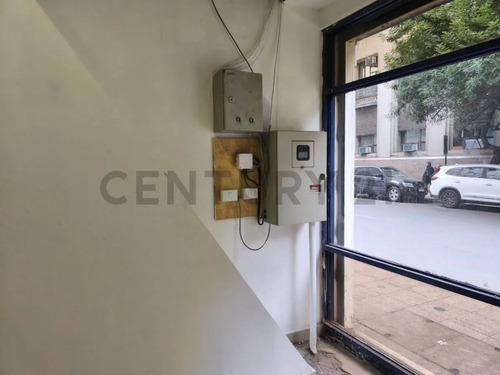 Arriendo Gran Local En Centro Cívico Santiago Centro
