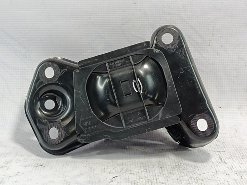 Soporte Suspension Trasero Derecho Jetta Mk6 2.0l Tdi 11-16 (Usado)