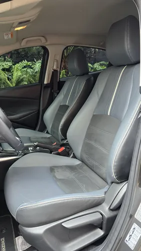 Mazda 2 1.5 Grand Touring Lx Sedan