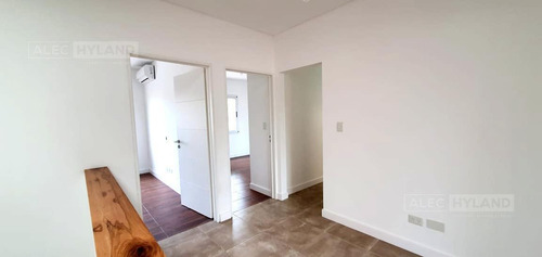 Imagen 16 de 30 de Casa 4 Ambientes En Venta - Mart.-santa Fe/fleming