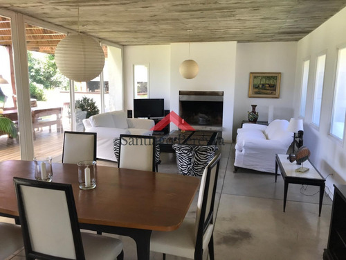 Muy Linda Casa En La Arbolada - Ref: 6494