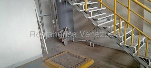 #*25-18248 Estupendo Galpón Semicerrado De 449 Mt2, Zona Centro Oeste, Barquisimeto, Lara. Adelaida Armeya
