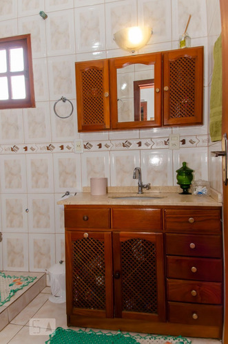 Imagem 14 de 15 de Casa Para Aluguel - Rubem Berta, 2 Quartos, 250 - 893423653