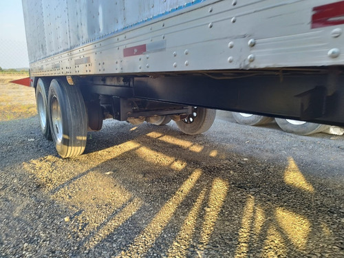 Caja Seca De 38 Pies Marca Operbus Año 2006 Con Chasis