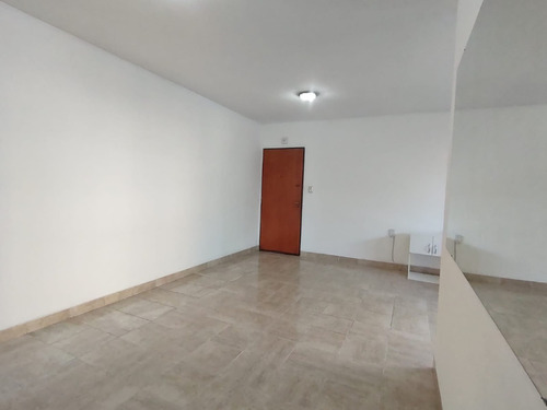 Venta Monte Grande Barrio Coca Cola Impecable Departamento En Planta Baja Con 2 Dormitorios