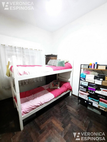 Ph En Venta, Tres Ambientes Al Frente - Moron Sur