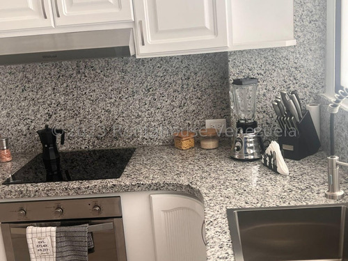 Apartamento Remodelado Residencias Crystal Palace Con Pozo De Agua En Venta En Los Palos Grandes 2da Caracas Richardhernandez