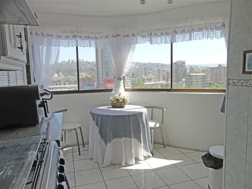 Departamento En Venta De 4 Dorm. En Viña Del Mar