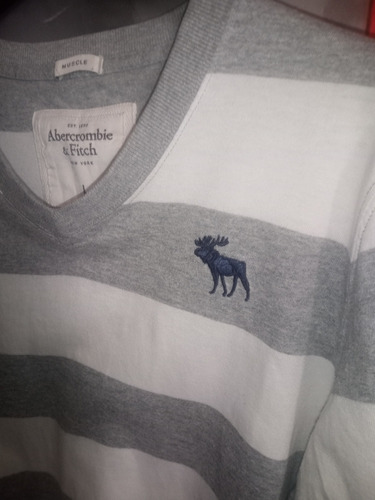 Remera Abercrombie & Fit Muscle Talle L Niños // Belgrano