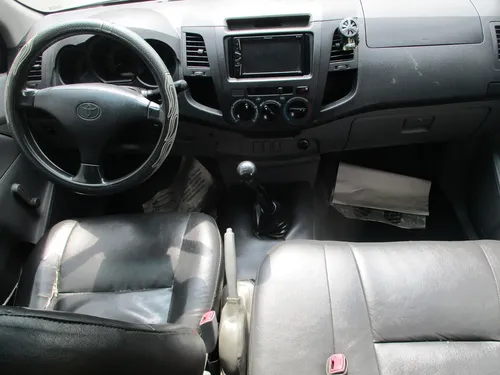 Toyota Hilux Doblecabina 4x2 2700cc Mt