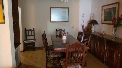 Imagen 3 de 14 de Hermosa Casa En Venta 4 Ambientes Con Garage Y Fondo Libre,