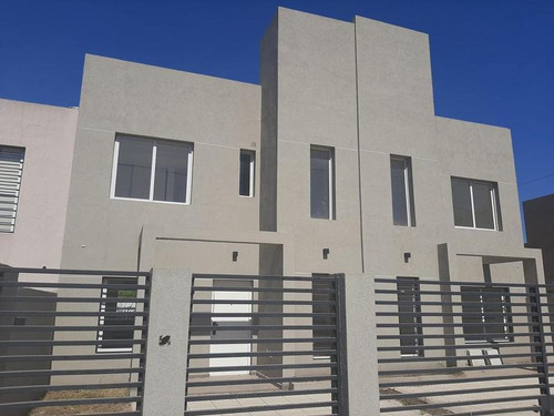 Imagen 2 de 22 de Duplex En Venta A Estrenar. Barrio El Trébol. Lujan