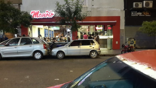 Imagen 14 de 19 de Depto. 2 Amb. Y Medio. 2 Baños. Remodelado A Nuevo. Buena Ubicación.