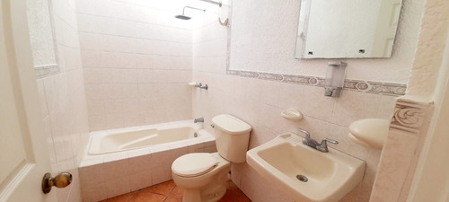 Imagen 12 de 14 de Casa En Venta En Condominio Choacorral En #sanlucassacatepequez