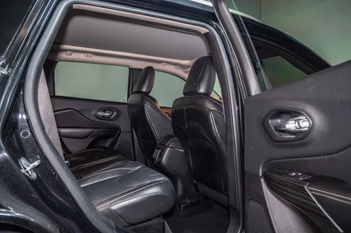 Jeep Cherokee 3.2 Longitude
