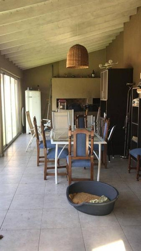 Imagen 16 de 17 de Casa En Venta - Ituzaingo Norte - 5 Ambientes- Permuta - Piscina