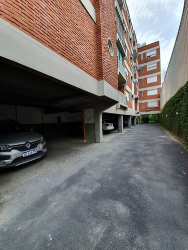 Imagen 19 de 30 de Departamento De 4 Ambientes Con Cochera Escucho Ofertas