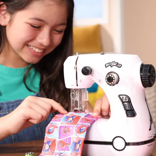 Miraculous Ladybug - Mini Máquina De Coser De Marinette Pa.