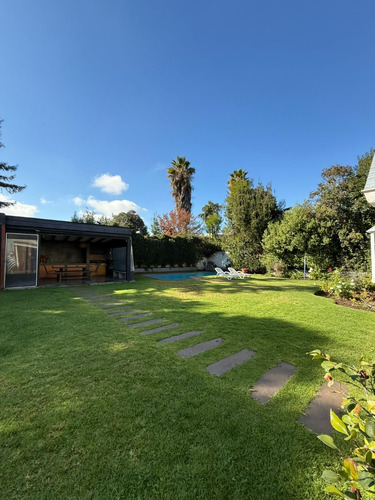 ¡espectacular Casa Estilo Inglés En Las Pataguas! Ubicación