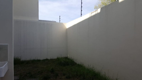 Imagen 6 de 12 de Hermosa Casa En Puerta De Piedra, Gran Ubicación, 3 Recamara