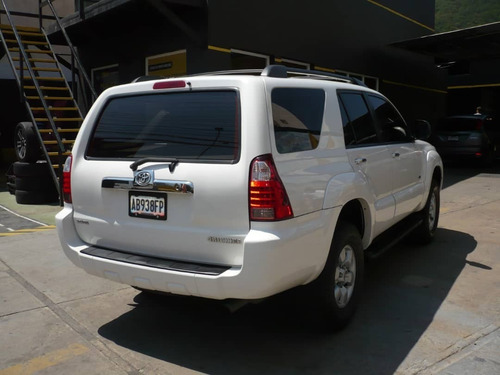 Imagen 3 de 7 de Toyota 4runner